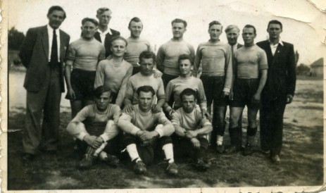 CSAPATKÉPEK SOMOGYI HENRIKKEL